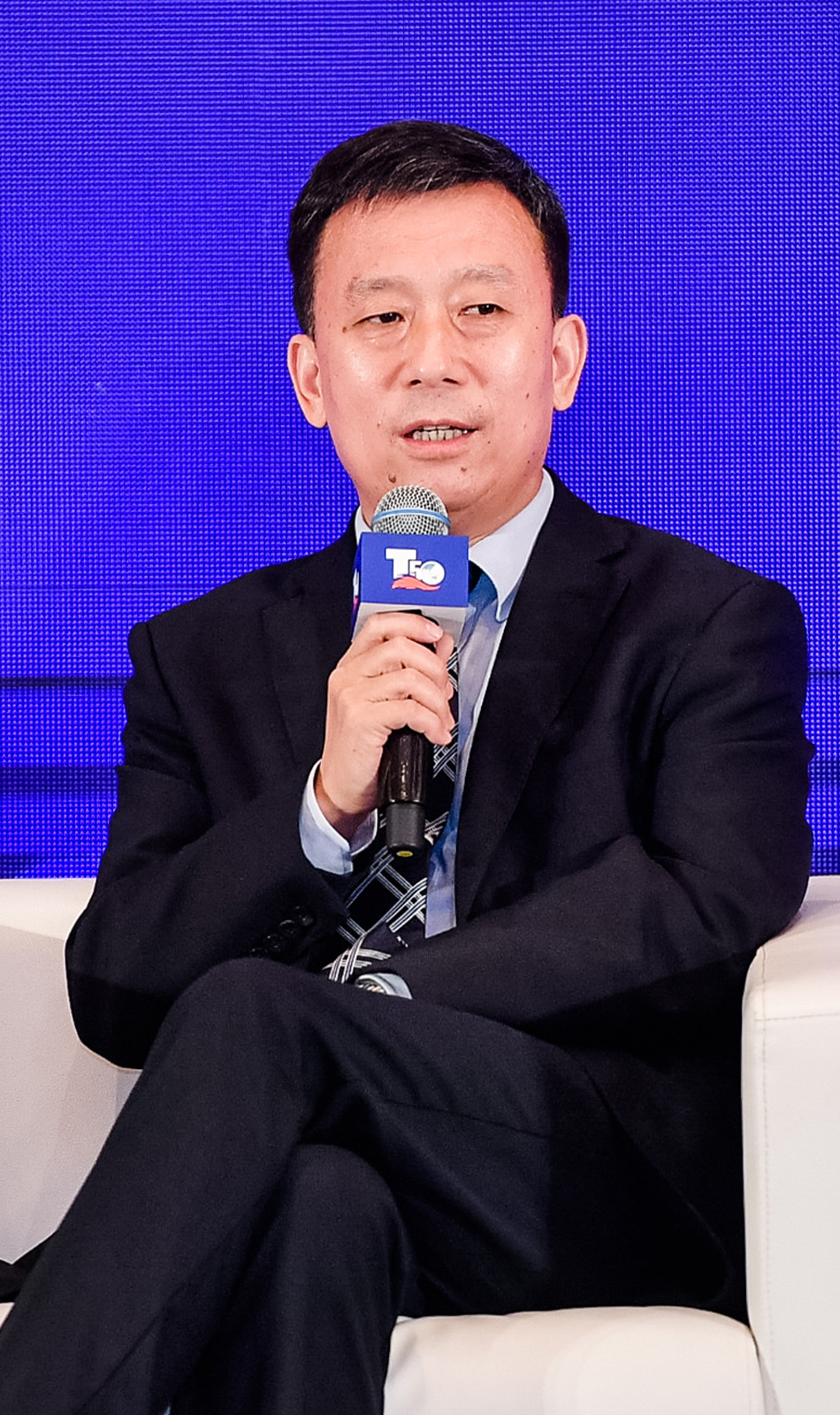 陈刚