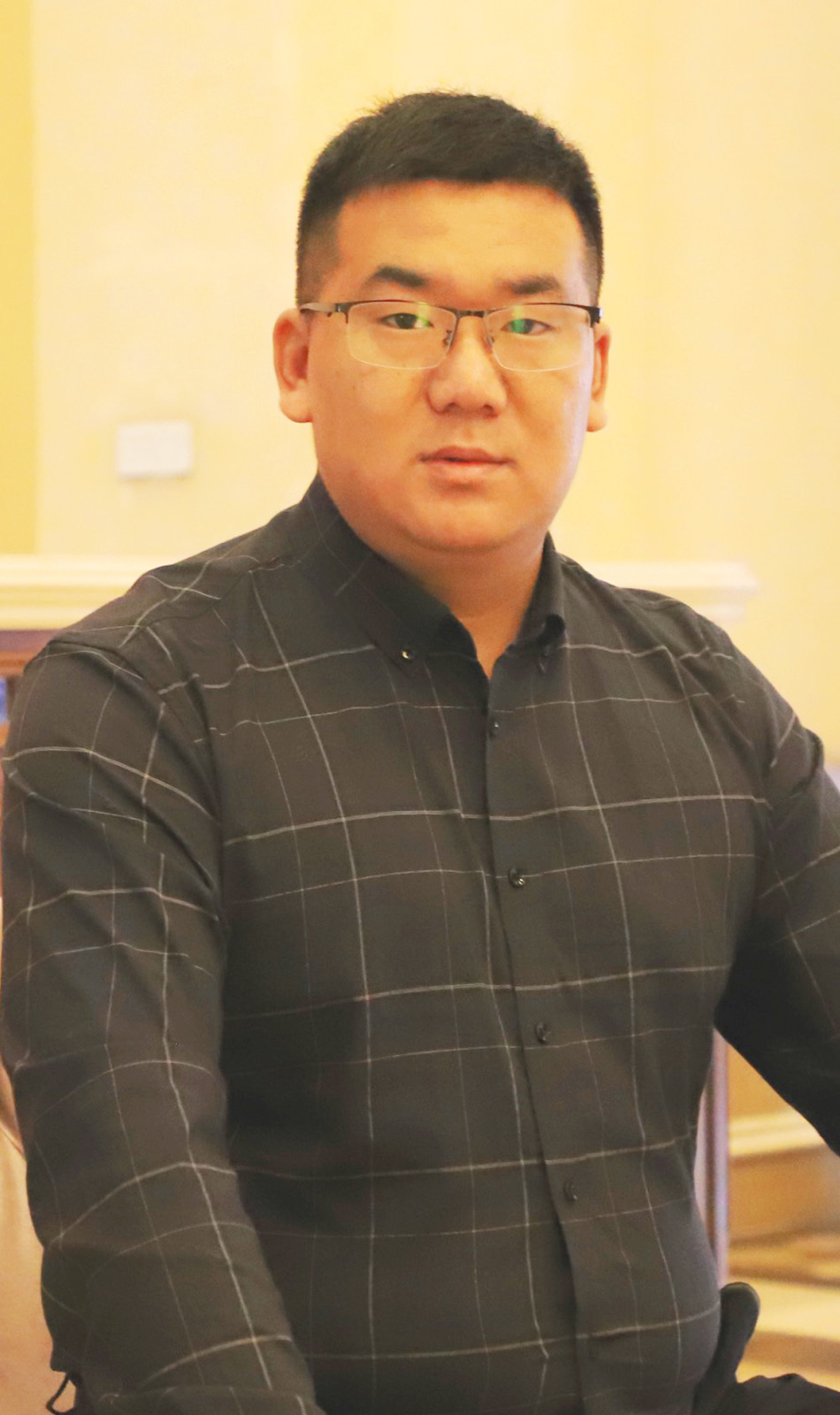 石玉贺
